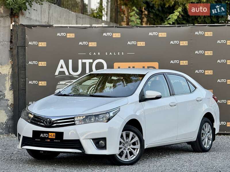 Седан Toyota Corolla 2013 в Харкові