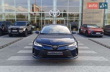 Седан Toyota Corolla 2023 в 