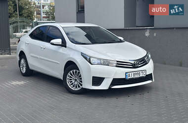 Седан Toyota Corolla 2015 в Білій Церкві