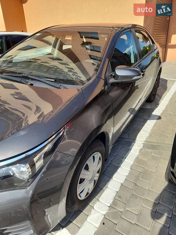 Седан Toyota Corolla 2016 в Днепре