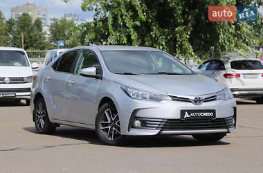 Седан Toyota Corolla 2018 в Києві