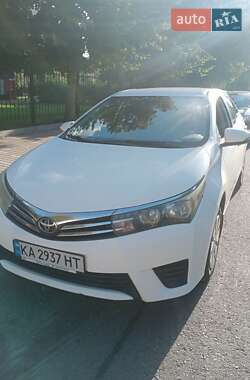 Седан Toyota Corolla 2014 в Киеве