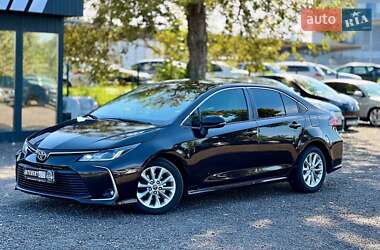 Седан Toyota Corolla 2019 в Киеве