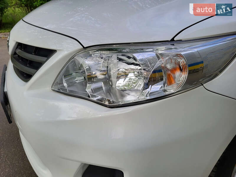 Седан Toyota Corolla 2010 в Бердичеве