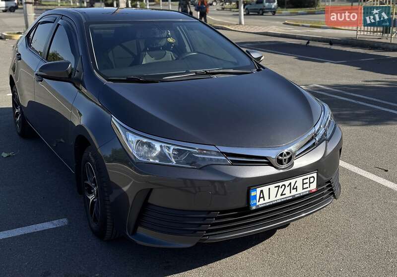 Седан Toyota Corolla 2017 в Буче