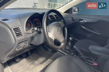 Седан Toyota Corolla 2007 в  фото 16 Седан Toyota Corolla 2007 в