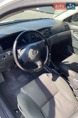 Хэтчбек Toyota Corolla 2006 в 