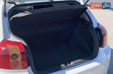 Хэтчбек Toyota Corolla 2006 в 
