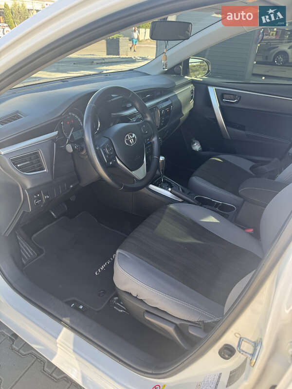 Седан Toyota Corolla 2016 в Одессе