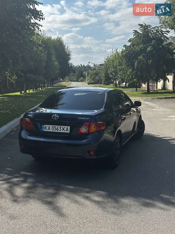 Седан Toyota Corolla 2009 в Киеве