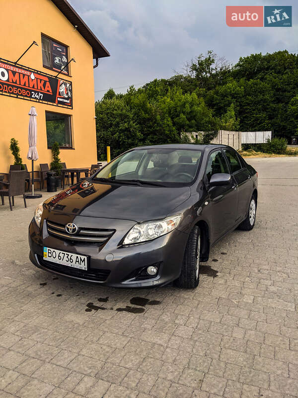 Седан Toyota Corolla 2008 в Копычинце
