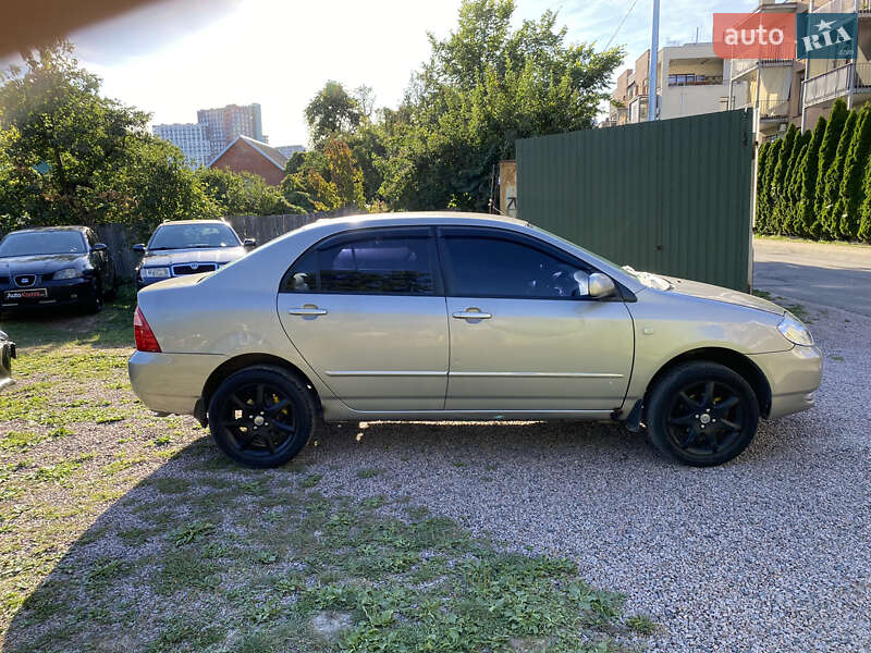Седан Toyota Corolla 2006 в Киеве