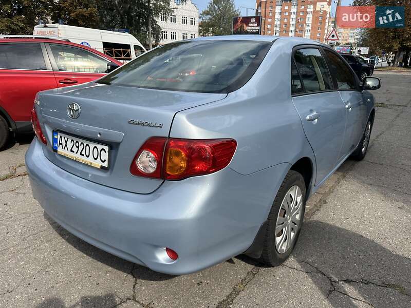 Седан Toyota Corolla 2008 в Полтаве