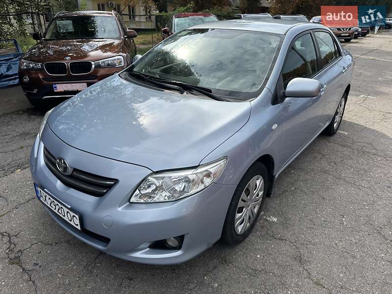 Седан Toyota Corolla 2008 в Полтаве