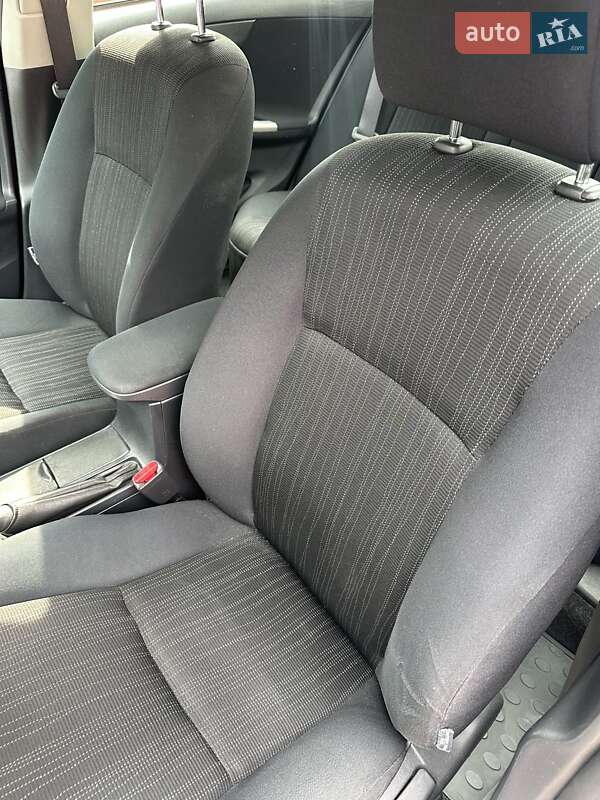 Седан Toyota Corolla 2008 в Полтаве