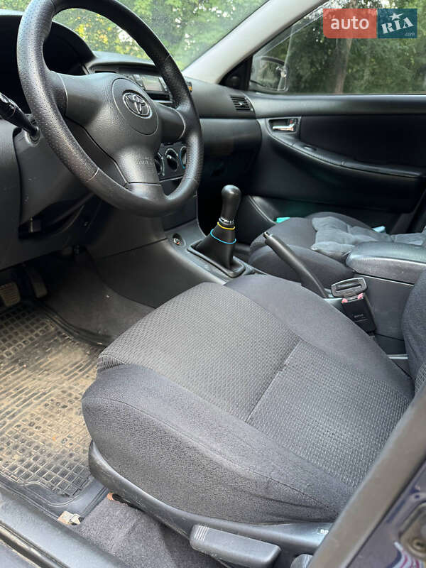 Седан Toyota Corolla 2005 в Одесі