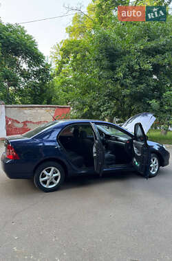 Седан Toyota Corolla 2005 в 