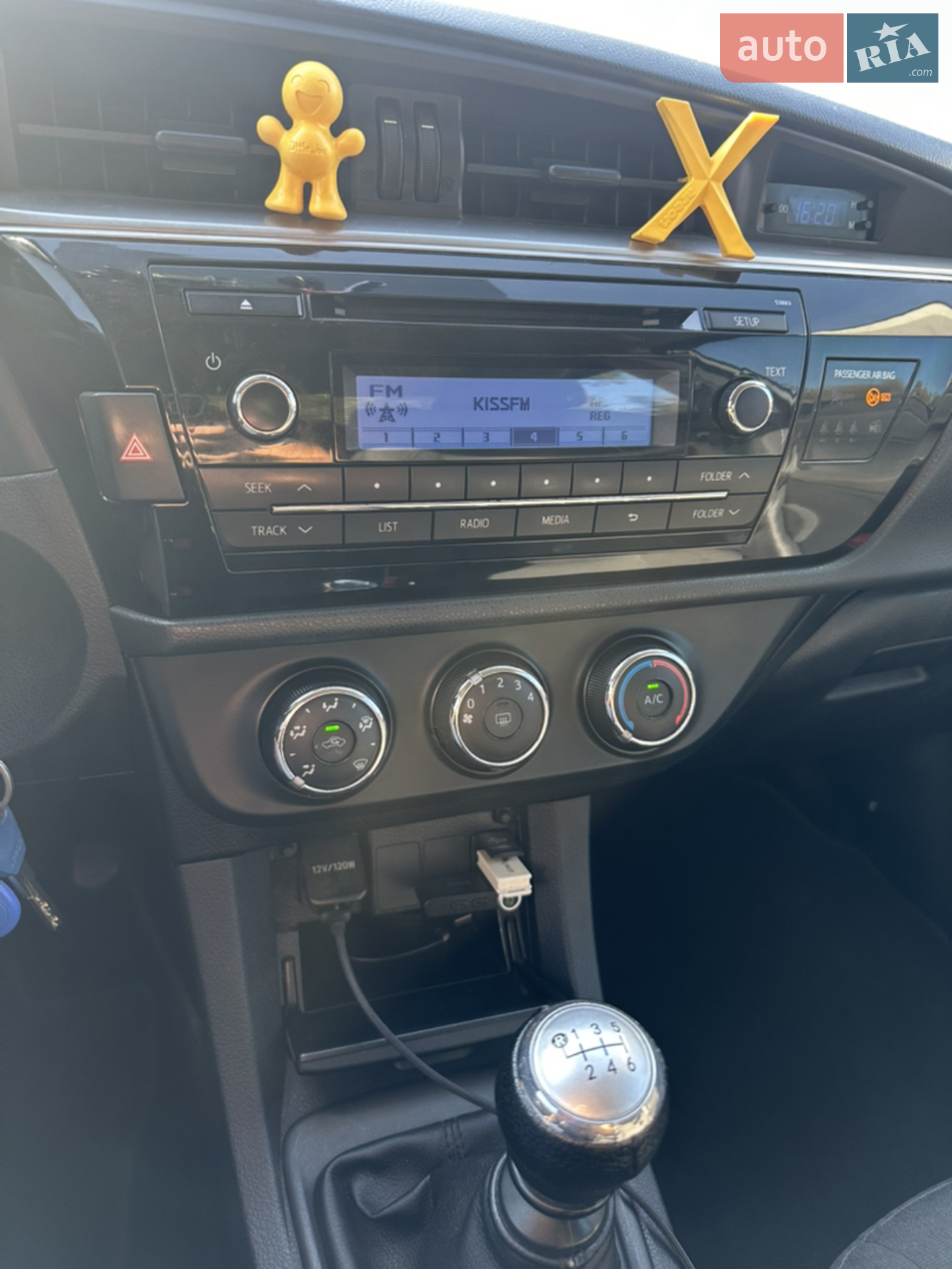 2015 Toyota Corolla - мініатюра 16