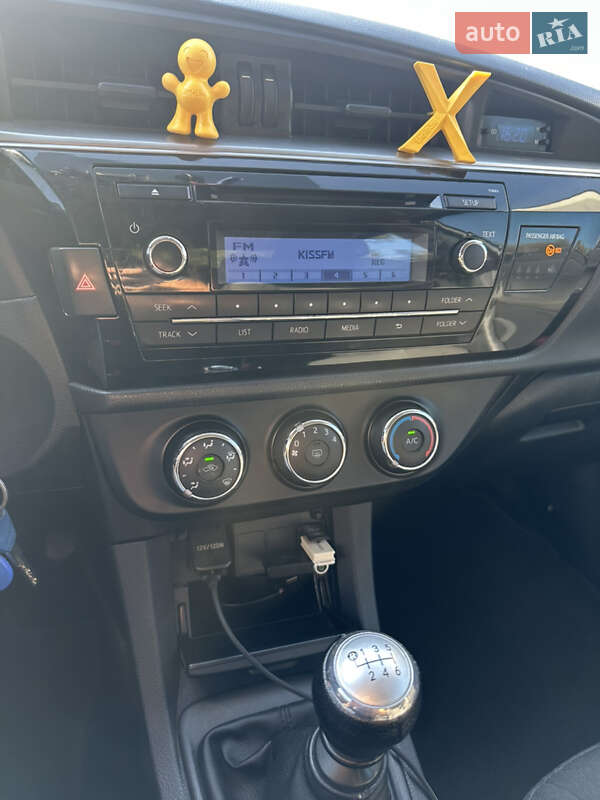 Седан Toyota Corolla 2015 в Одессе фото 16 Седан Toyota Corolla 2015 в Одессе