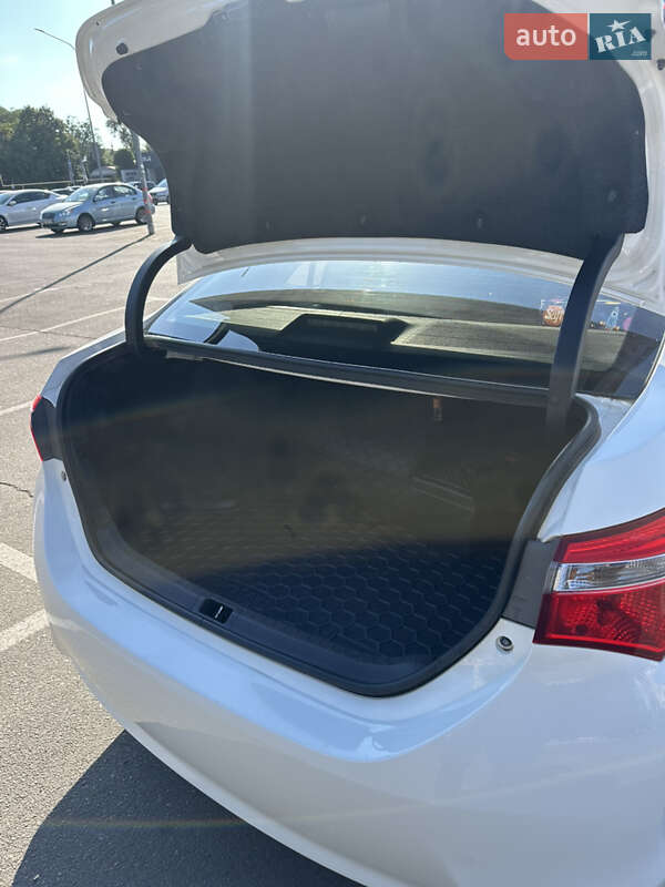 Седан Toyota Corolla 2015 в Одессе фото 25 Седан Toyota Corolla 2015 в Одессе