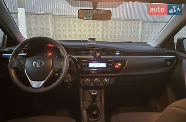 Седан Toyota Corolla 2016 в 