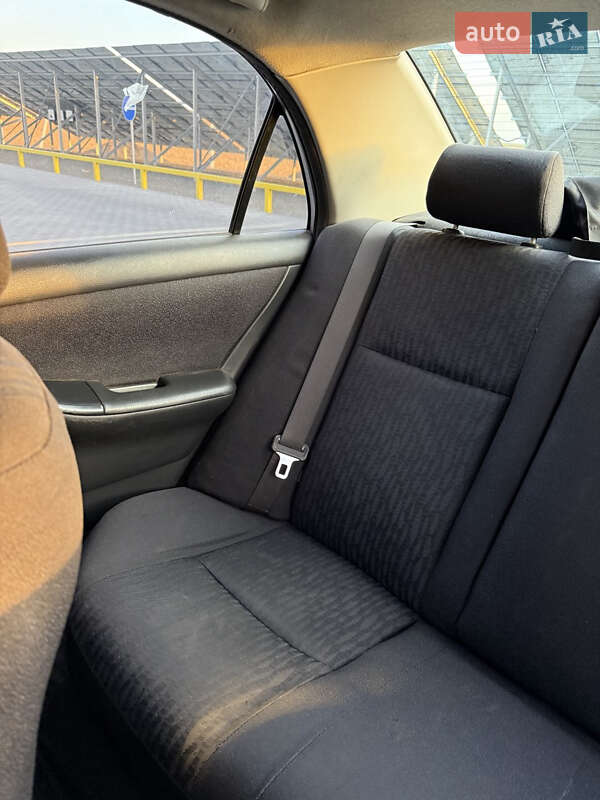 Седан Toyota Corolla 2002 в Голованівську