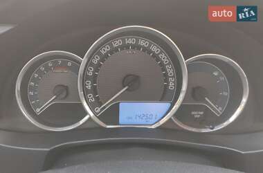 Седан Toyota Corolla 2013 в 