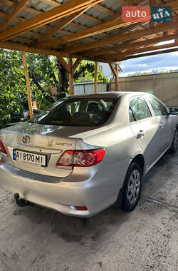 Седан Toyota Corolla 2010 в 