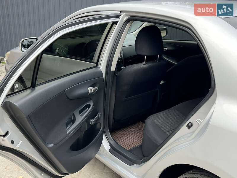 Седан Toyota Corolla 2008 в Черкассах