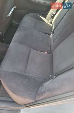 Седан Toyota Corolla 2005 в 