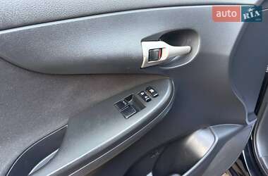 Седан Toyota Corolla 2007 в 