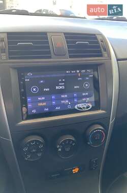 Седан Toyota Corolla 2010 в 