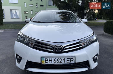 Седан Toyota Corolla 2014 в 