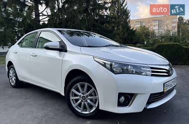 Седан Toyota Corolla 2014 в 