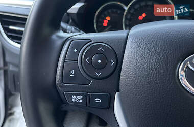 Седан Toyota Corolla 2014 в 