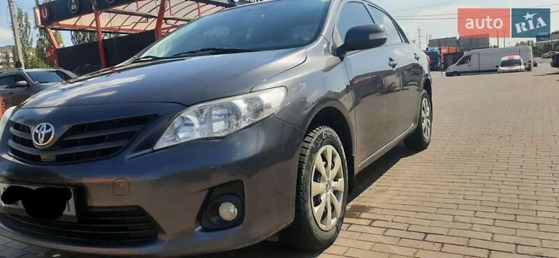 Седан Toyota Corolla 2012 в 