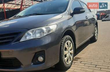 Седан Toyota Corolla 2012 в 