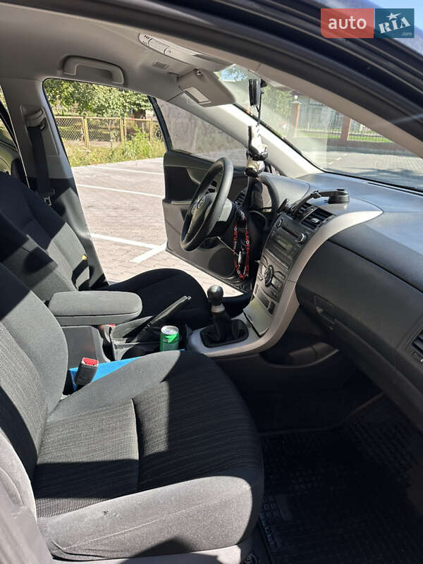 Седан Toyota Corolla 2008 в Луцке фото 13 Седан Toyota Corolla 2008 в Луцке