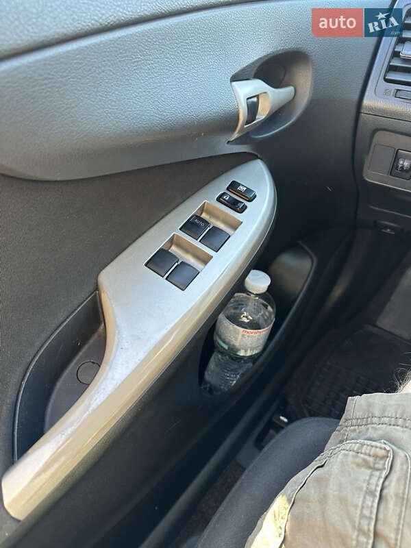 Седан Toyota Corolla 2008 в Луцке фото 16 Седан Toyota Corolla 2008 в Луцке