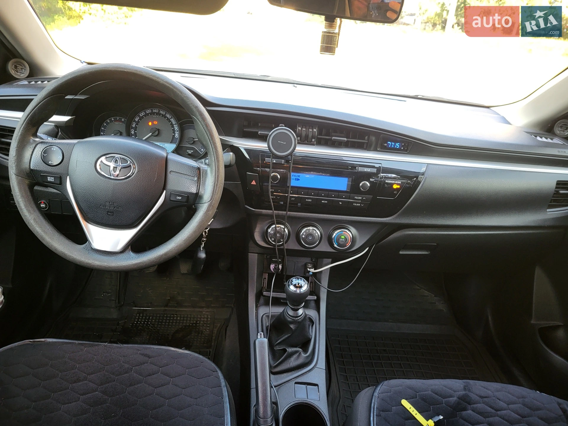 2013 Toyota Corolla - мініатюра 11
