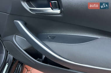 Седан Toyota Corolla 2019 в 