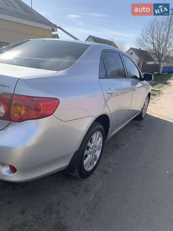 Седан Toyota Corolla 2008 в Умани