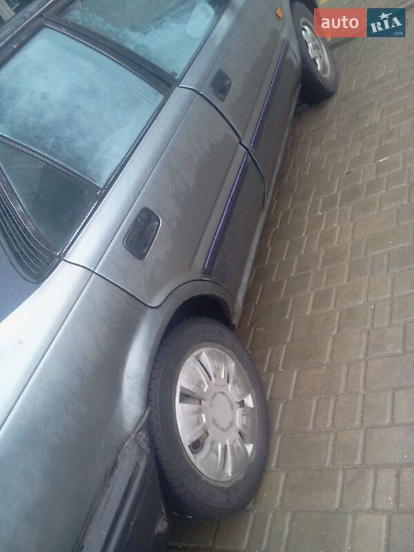 Седан Toyota Corolla 1991 в Одесі