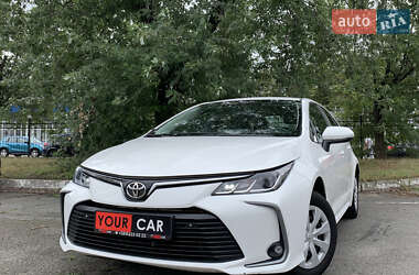 Седан Toyota Corolla 2020 в 