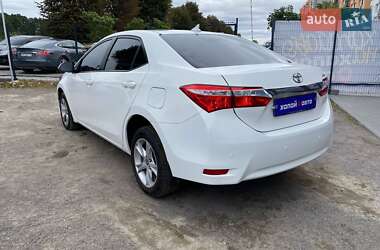 Седан Toyota Corolla 2017 в 
