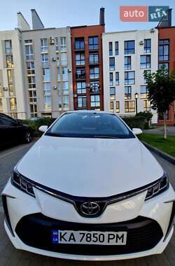 Седан Toyota Corolla 2021 в Києві