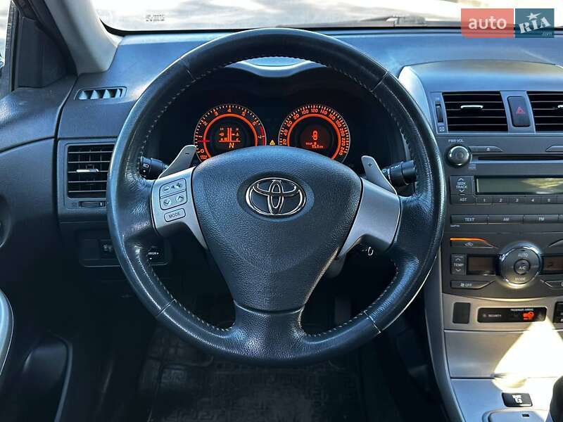 Седан Toyota Corolla 2007 в Днепре