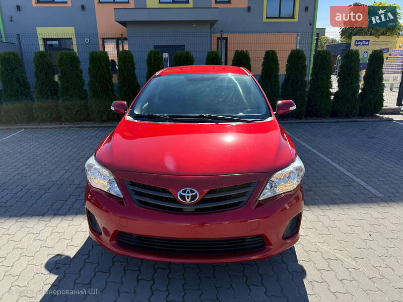 Седан Toyota Corolla 2012 в Львове