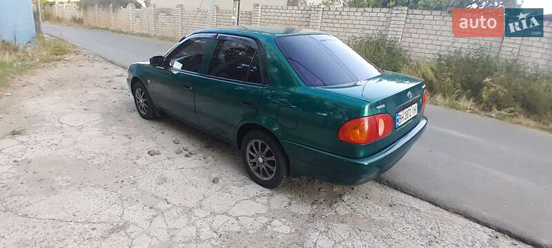 Седан Toyota Corolla 2000 в Одессе