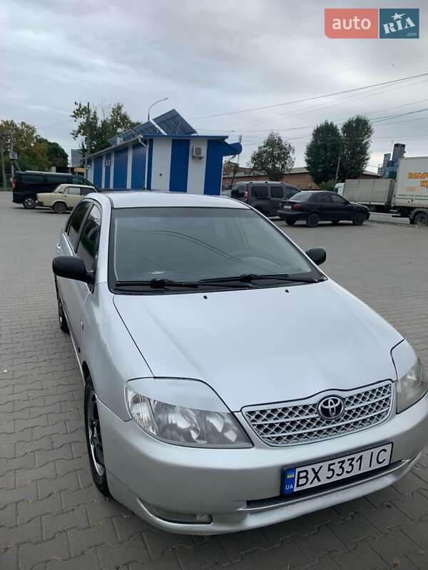 Седан Toyota Corolla 2003 в Хмельницькому